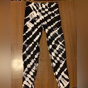 Women’s Victoria’s Secret pink Black and White Tie-Dye Leggings